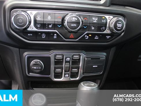 Used 2021 Jeep Wrangler Unlimited Sahara AWD/4WD image 31