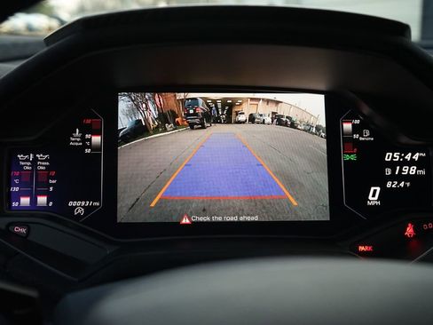 Used 2022 Lamborghini Huracan STO image 12