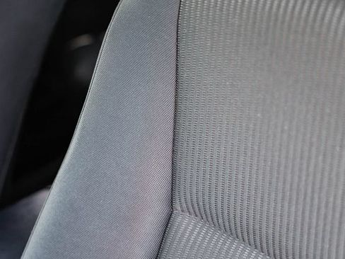 Used 2018 Toyota RAV4 LE w/ All Weather Liner Package FWD image 28
