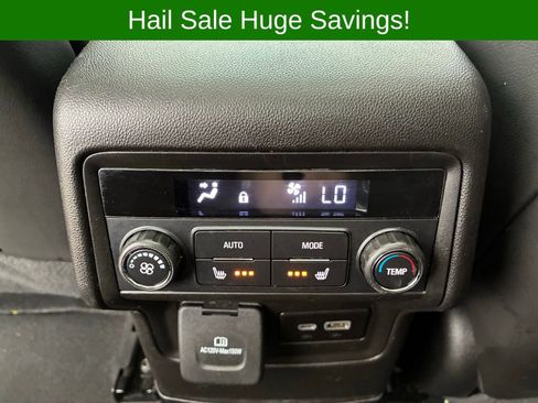 Used 2023 GMC Acadia AT4 w/ Technology Package AWD/4WD image 4