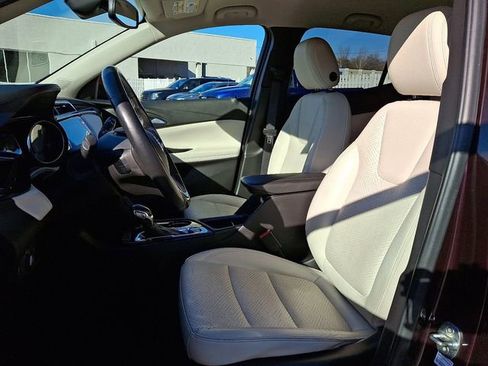Used 2020 Buick Encore GX Essence image 16