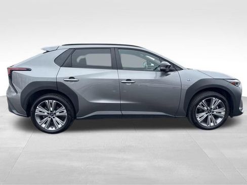 Used 2023 Subaru Solterra AWD image 9