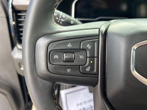 Used 2025 GMC Sierra 2500 AT4 image 29