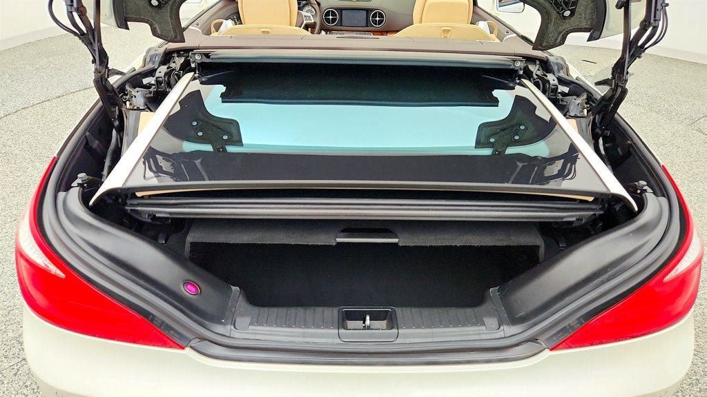 Used 2015 Mercedes-Benz SL 400 image 18
