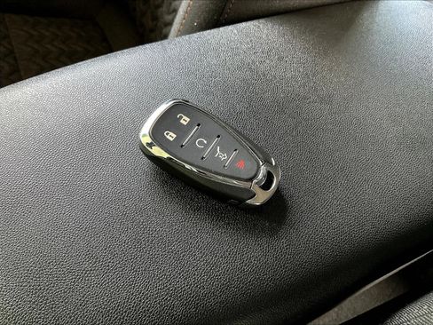 Used 2024 Chevrolet Equinox LT AWD/4WD image 32