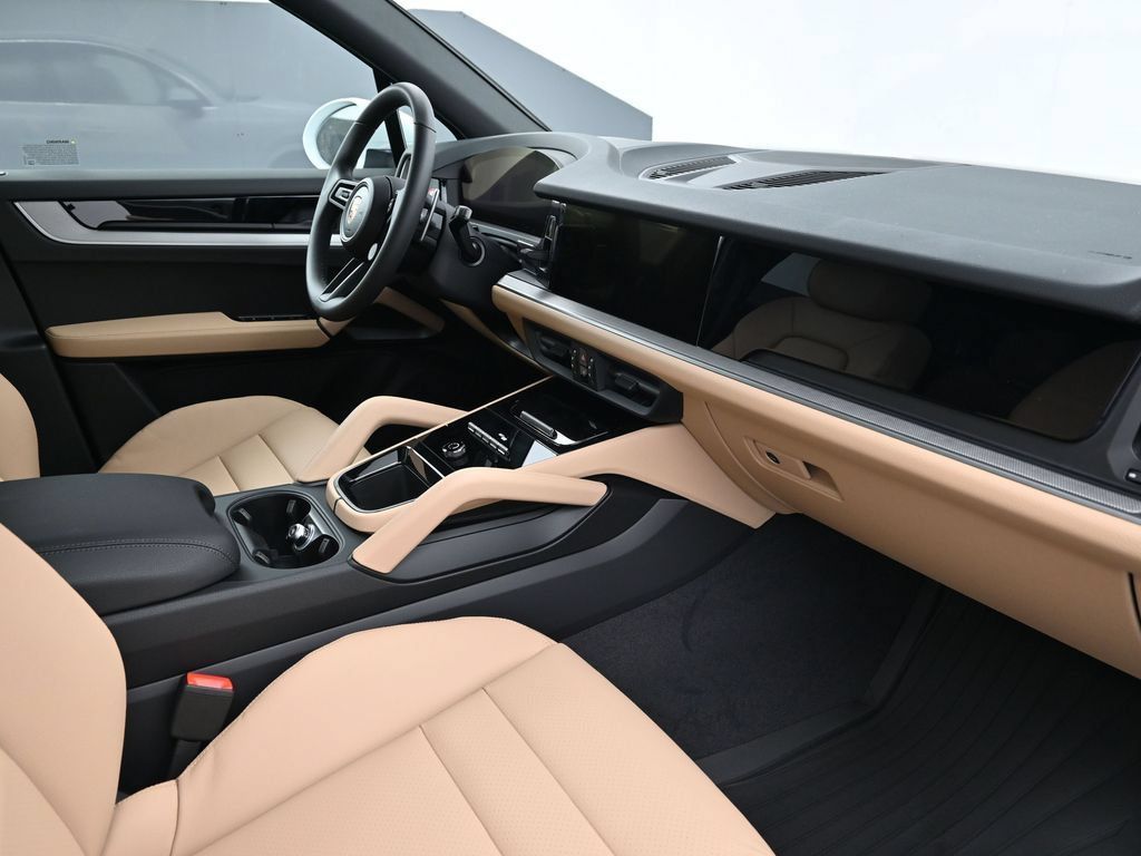 Certified 2026 Porsche Cayenne AWD/4WD image 13