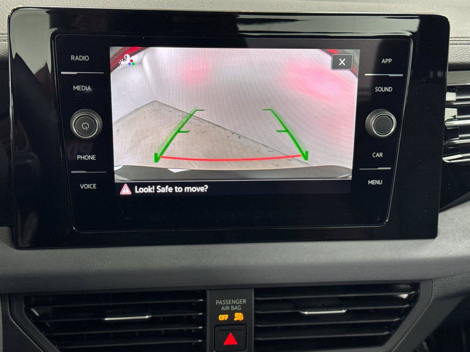 New 2026 Volkswagen Jetta SE w/ Black Wheel Package FWD image 17