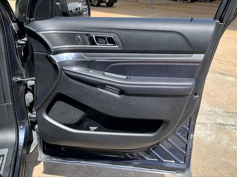 Used 2017 Ford Explorer Sport image 27