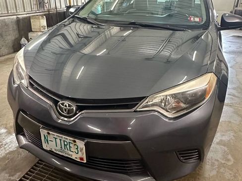 Used 2016 Toyota Corolla LE FWD image 2