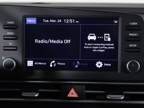 Used 2023 Hyundai Elantra SEL image 37