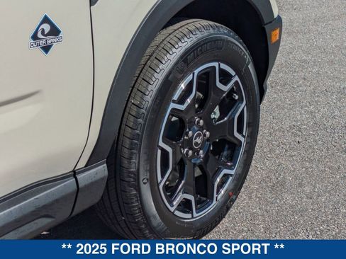 New 2025 Ford Bronco Sport Outer Banks AWD/4WD image 13