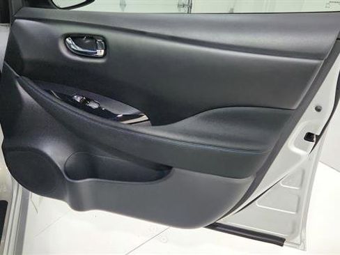 Used 2022 Nissan Leaf SV w/ SV Technology Package image 30