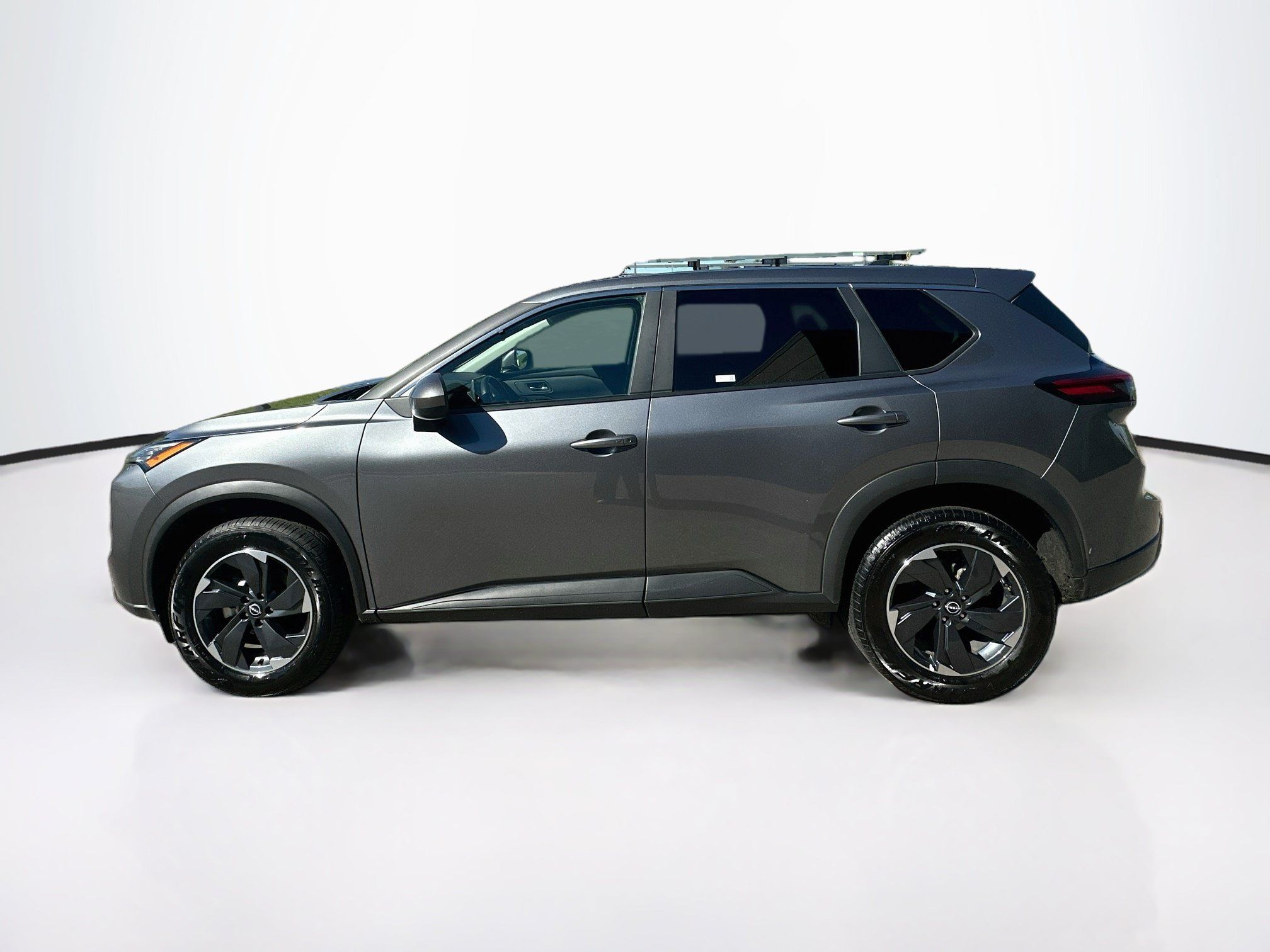 Used 2025 Nissan Rogue SV AWD/4WD image 4