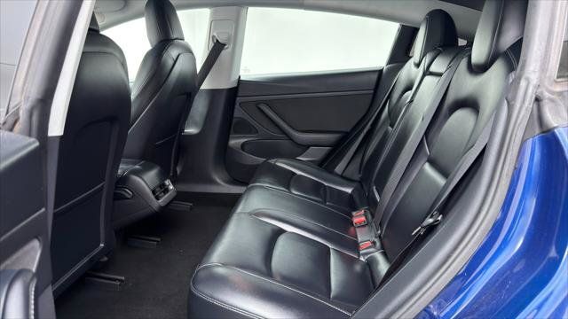 Used 2021 Tesla Model 3 Standard Range Plus RWD image 16