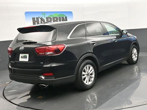 Used 2020 Kia Sorento LX image 5
