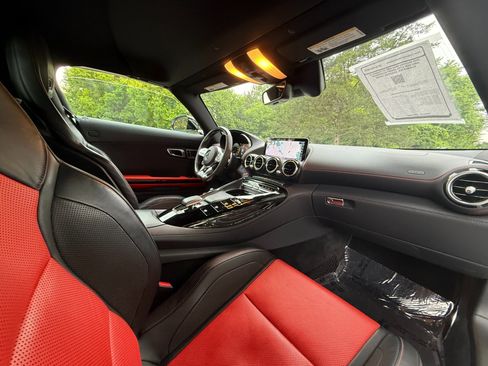 Used 2020 Mercedes-Benz AMG GT Roadster image 22