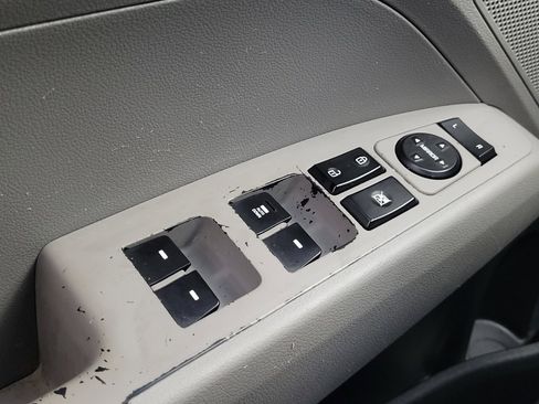 Used 2020 Hyundai Elantra SE FWD image 27