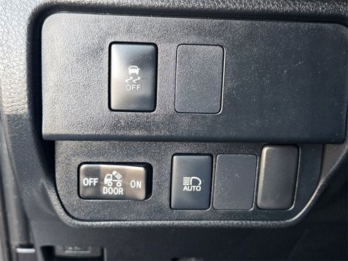 Used 2021 Toyota Tacoma SR w/ SR Convenience Package image 23