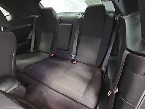 Used 2016 Dodge Challenger R/T image 33