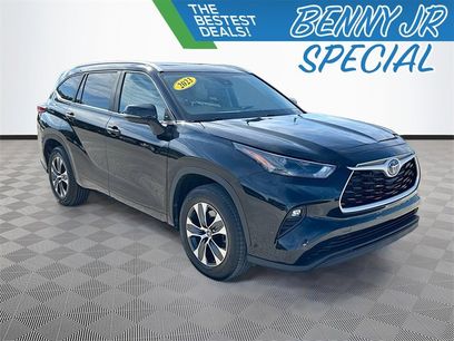 Used 2023 Toyota Highlander XLE
