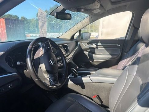 Used 2018 Buick Enclave Essence AWD/4WD image 11