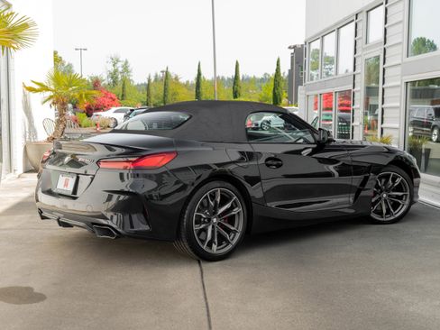 Used 2022 BMW Z4 M40i w/ Premium Package RWD image 8
