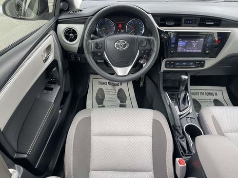 Used 2019 Toyota Corolla LE FWD image 11