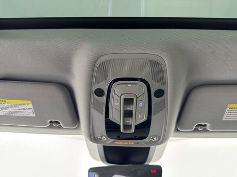 Used 2021 Audi e-tron Prestige w/ Prestige Package AWD/4WD image 14