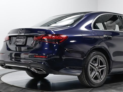 Used 2023 Mercedes-Benz E 350 4MATIC Sedan image 12