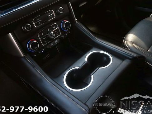 Used 2023 Chevrolet Suburban Premier image 23