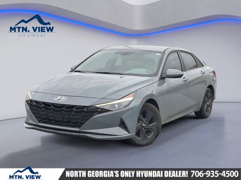 Used 2022 Hyundai Elantra SEL image 1