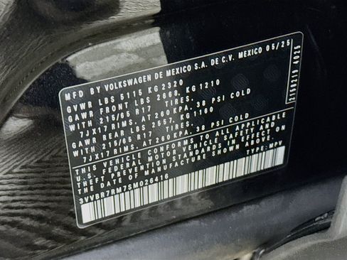 Used 2025 Volkswagen Tiguan S AWD/4WD image 28