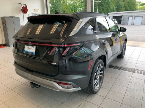 Certified 2025 Hyundai Tucson Limited AWD/4WD image 19