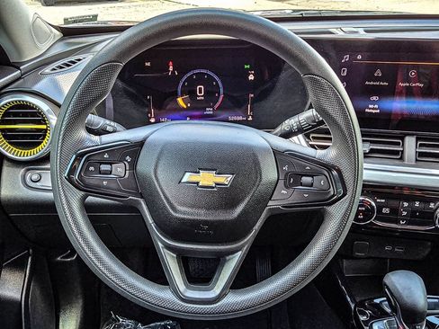 Used 2024 Chevrolet Trax LT FWD image 26