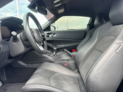 Used 2024 Nissan Z Performance w/ Floor Mat Package RWD image 12