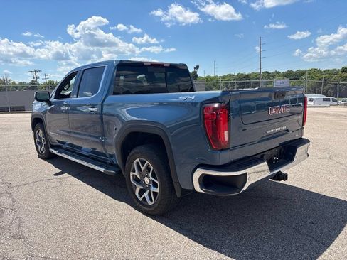 Used 2024 GMC Sierra 1500 SLT AWD/4WD image 5