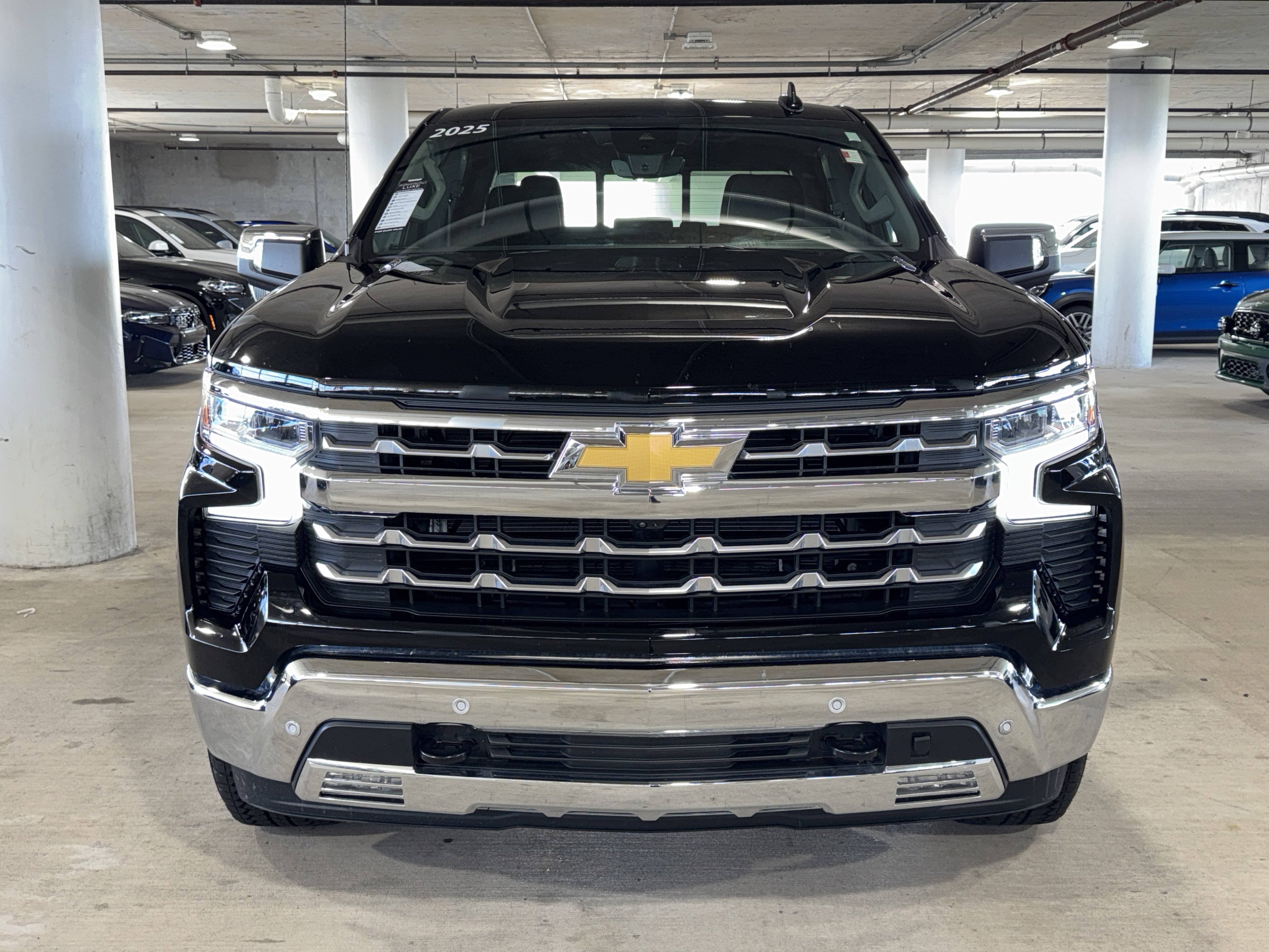 Used 2025 Chevrolet Silverado 1500 LTZ w/ LTZ Premium Package AWD/4WD image 3