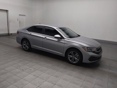 Used 2024 Volkswagen Jetta SE image 11