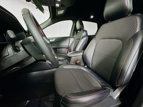 Certified 2023 Ford Escape ST-Line image 12