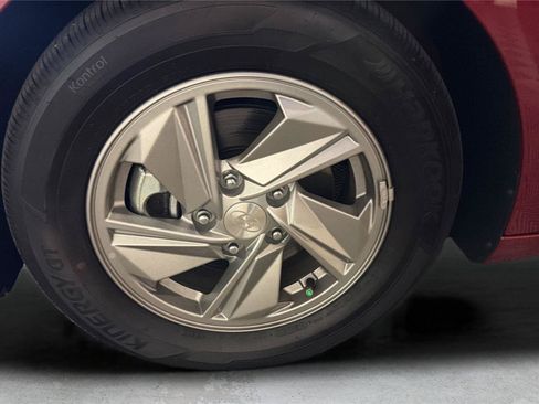 Certified 2026 Hyundai Elantra SE FWD image 23