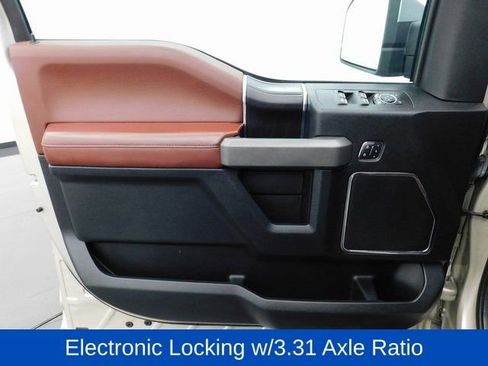 Used 2018 Ford F150 Platinum w/ Equipment Group 701A Luxury image 24