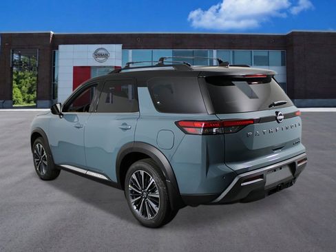 New 2026 Nissan Pathfinder Platinum w/ Cargo Package image 3