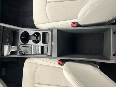 Used 2025 Hyundai Sonata SE FWD image 19