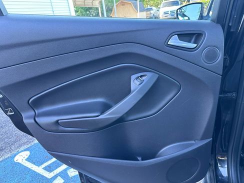 Used 2015 Ford C-MAX Energi SEL w/ Equipment Group 303A FWD image 35