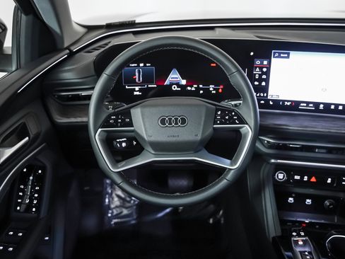 Certified 2025 Audi Q5 Premium w/ Convenience Package image 15