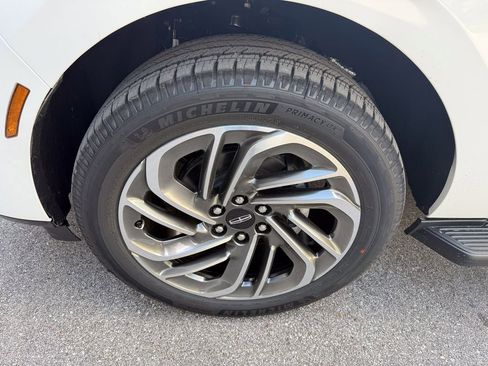 New 2026 Lincoln Navigator L Premier AWD/4WD image 50