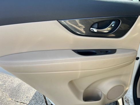 Used 2016 Nissan Rogue SL w/ SL Premium Package FWD image 28