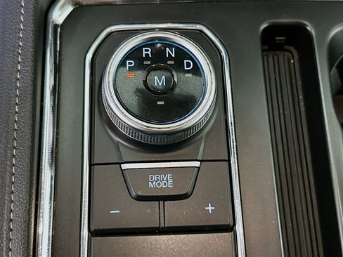 Used 2024 Ford Expedition Max XLT image 21