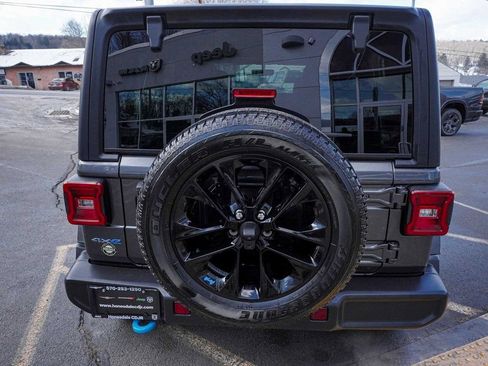 Used 2023 Jeep Wrangler Unlimited Sahara w/ Cold Weather Group image 6