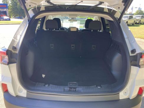 Used 2022 Ford Escape SE w/ Convenience Package image 14